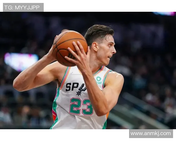 上海队与火箭2018季前赛精彩回顾与球员表现分析